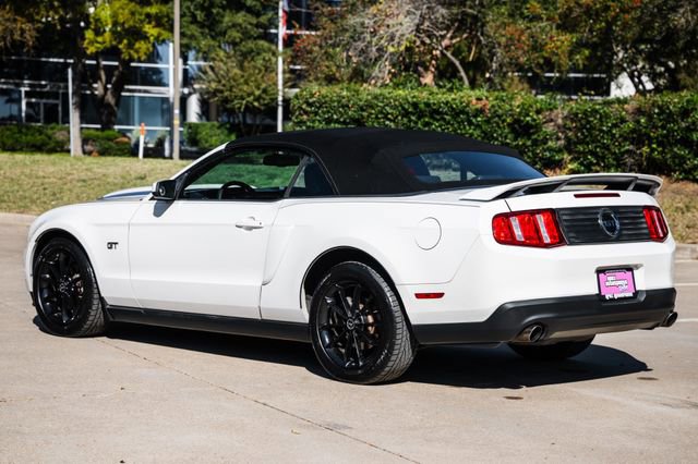 Used 2010 Ford Mustang GT Premium image 31