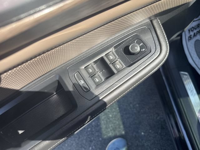 Used 2024 Volkswagen Atlas SEL AWD/4WD image 17
