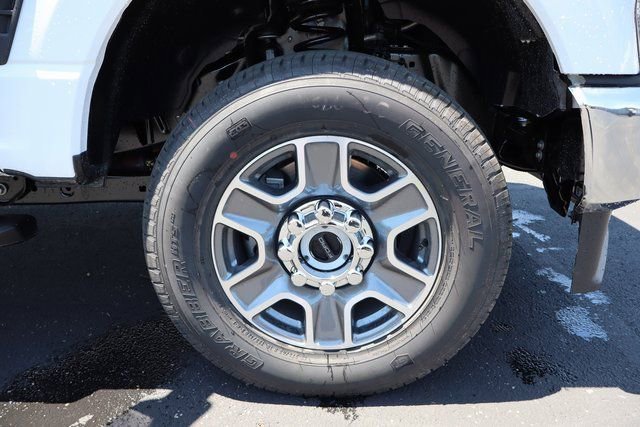 New 2025 Ford F350 XLT image 10