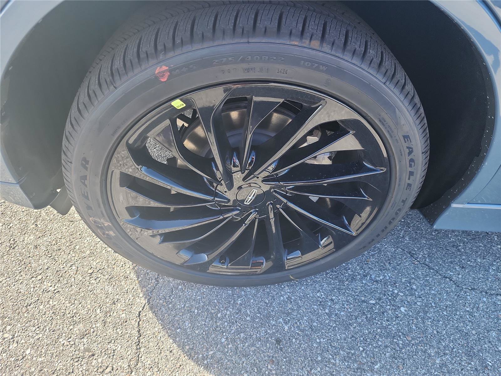 New 2027 Lincoln Aviator Reserve w/ Jet Appearance Package RWD image 9