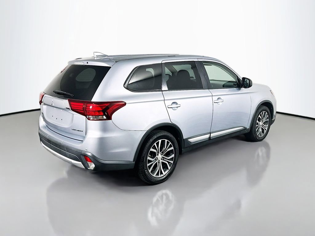 Used 2017 Mitsubishi Outlander ES image 7