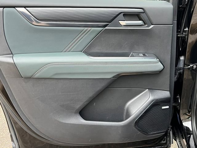 Used 2024 GMC Acadia AT4 w/ Luxury Package image 38