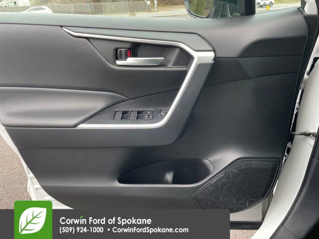 Used 2024 Toyota RAV4 XLE image 21
