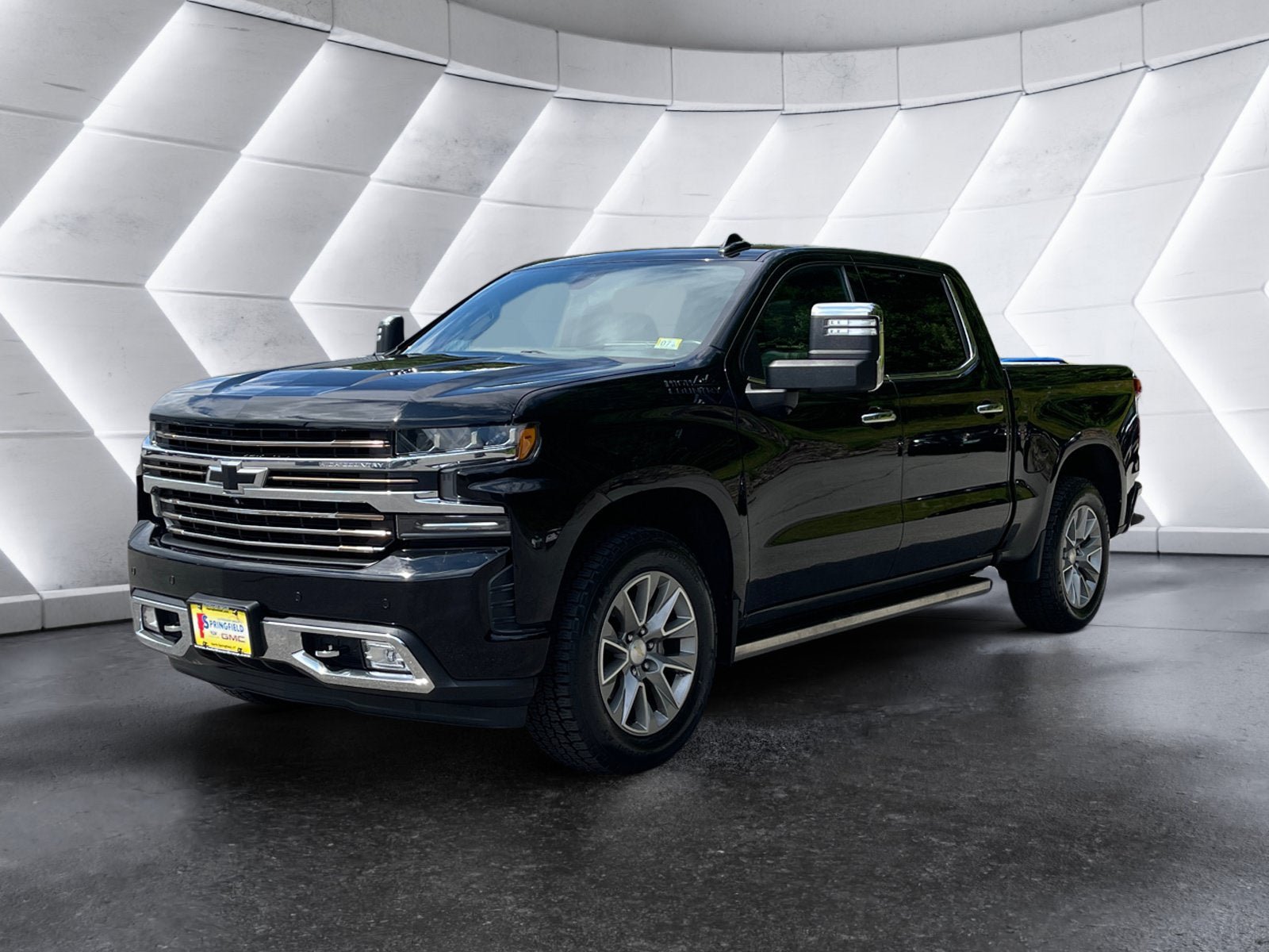 Used 2022 Chevrolet Silverado 1500 High Country w/ Technology Package AWD/4WD image 2