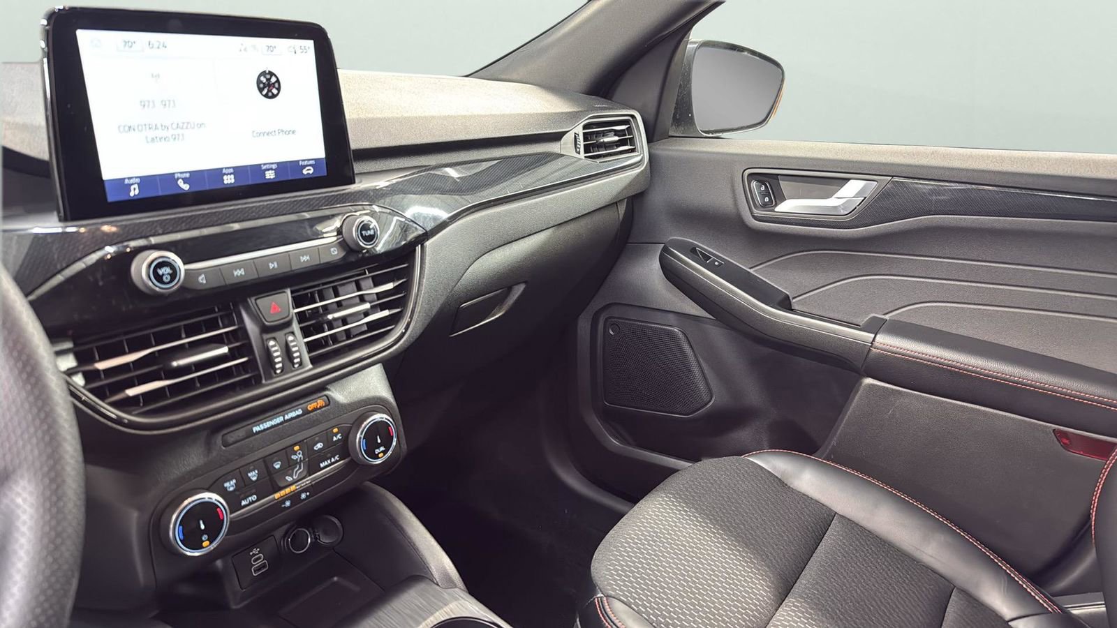 Certified 2025 Ford Escape ST-Line image 20