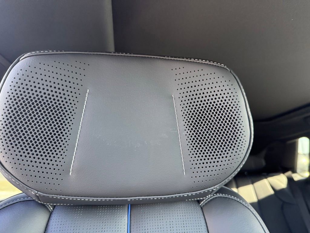 Certified 2024 Cadillac Lyriq Luxury image 33