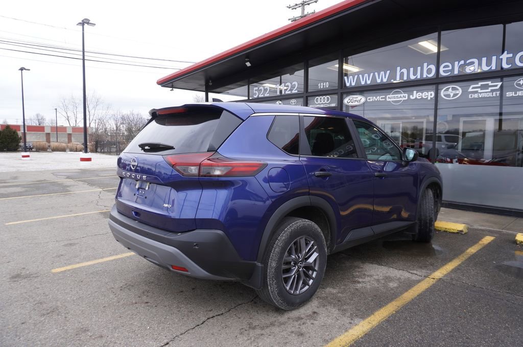 Used 2023 Nissan Rogue S image 6