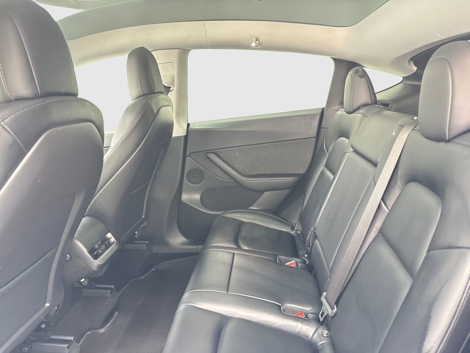 Used 2021 Tesla Model Y Long Range AWD/4WD image 38