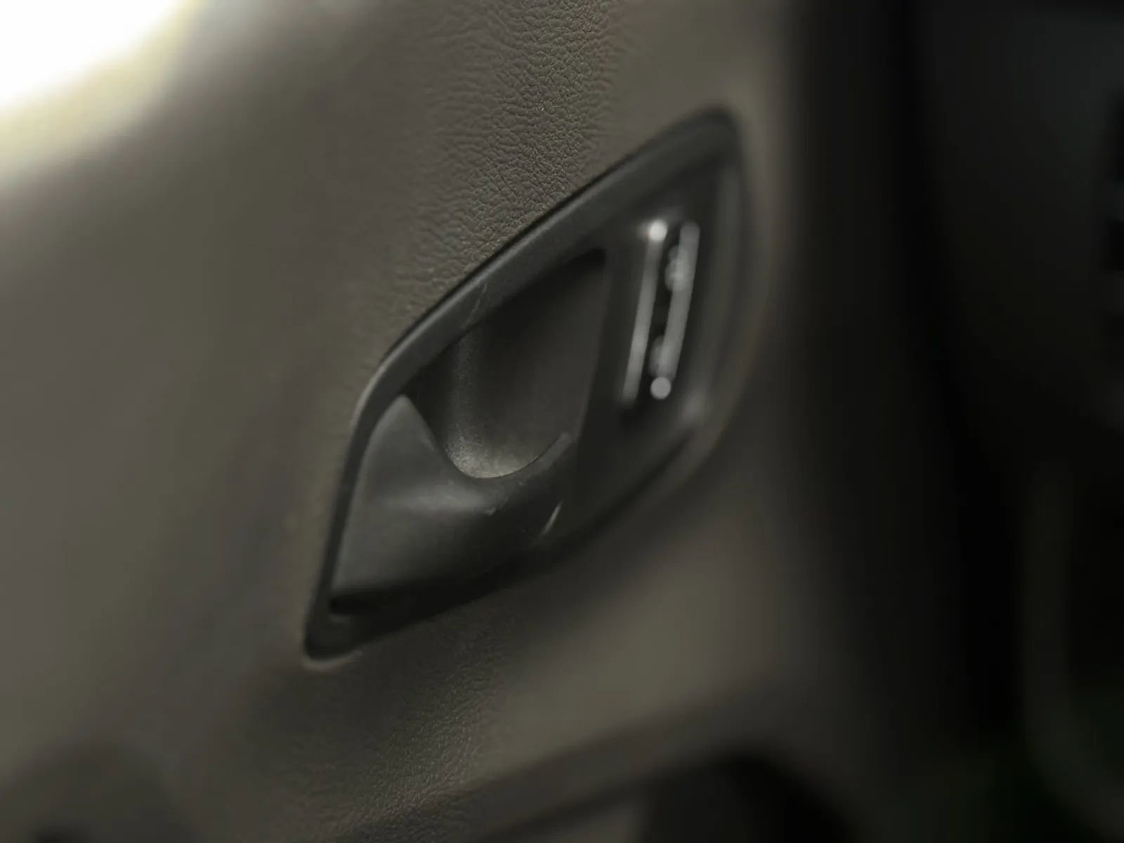 Used 2023 Ford Transit 250 Medium Roof AWD image 24