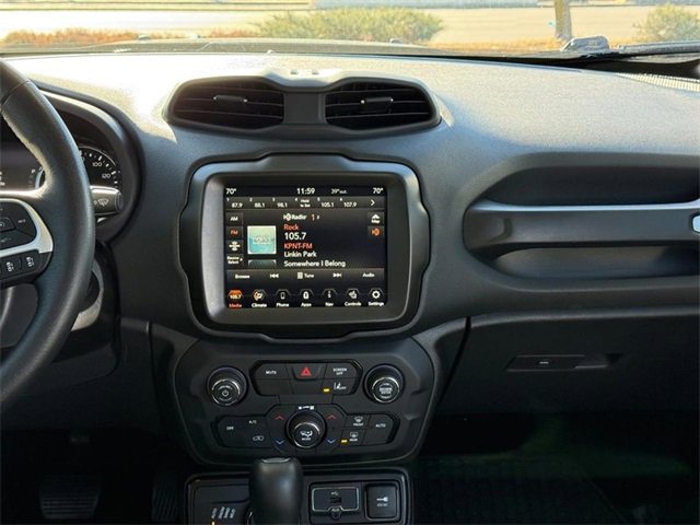 Used 2023 Jeep Renegade Limited image 13