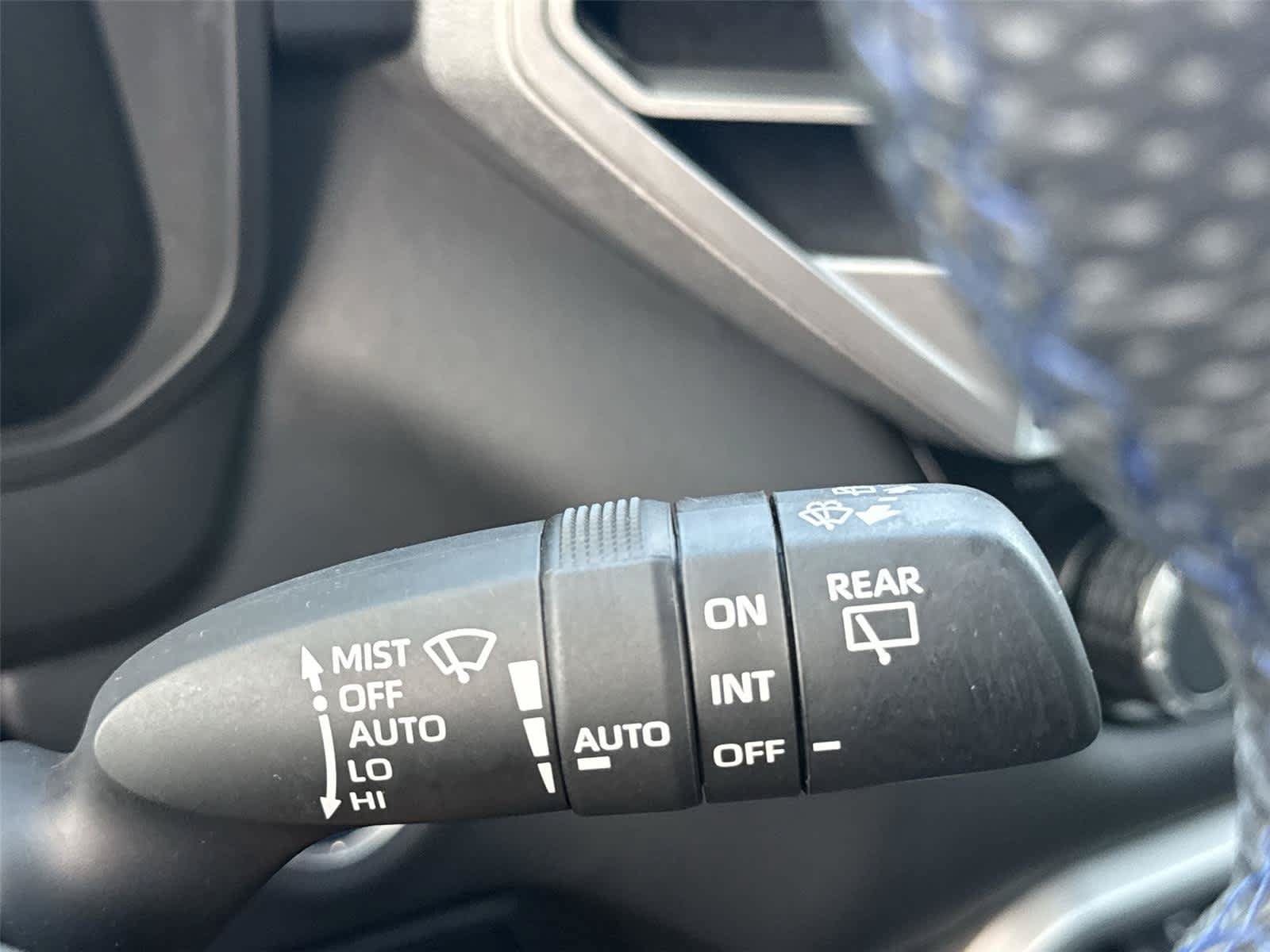 Used 2024 Toyota Sequoia Platinum AWD/4WD image 21