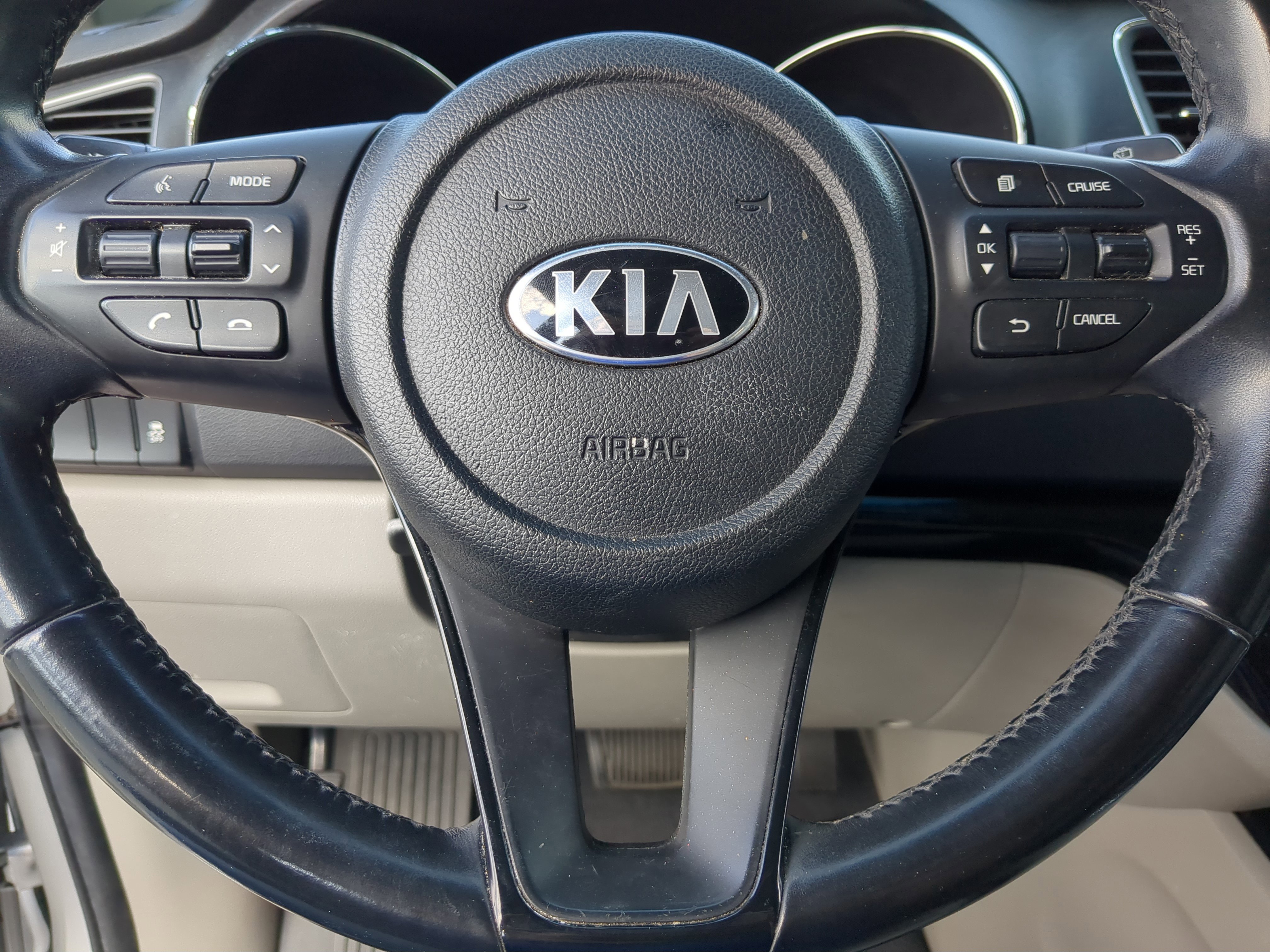 Used 2020 Kia Sedona EX FWD image 18