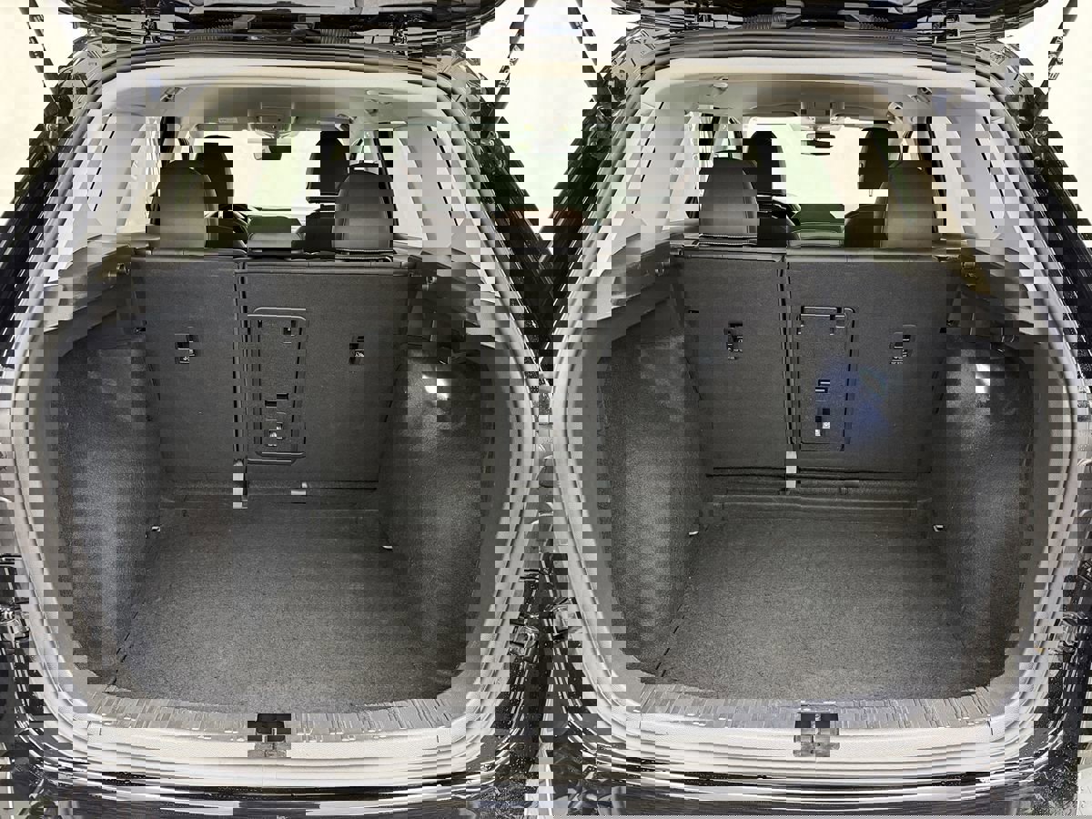 Used 2024 Volkswagen Taos SE FWD image 28