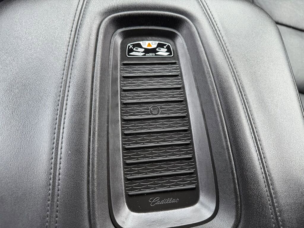 Used 2020 Cadillac Escalade Luxury image 23