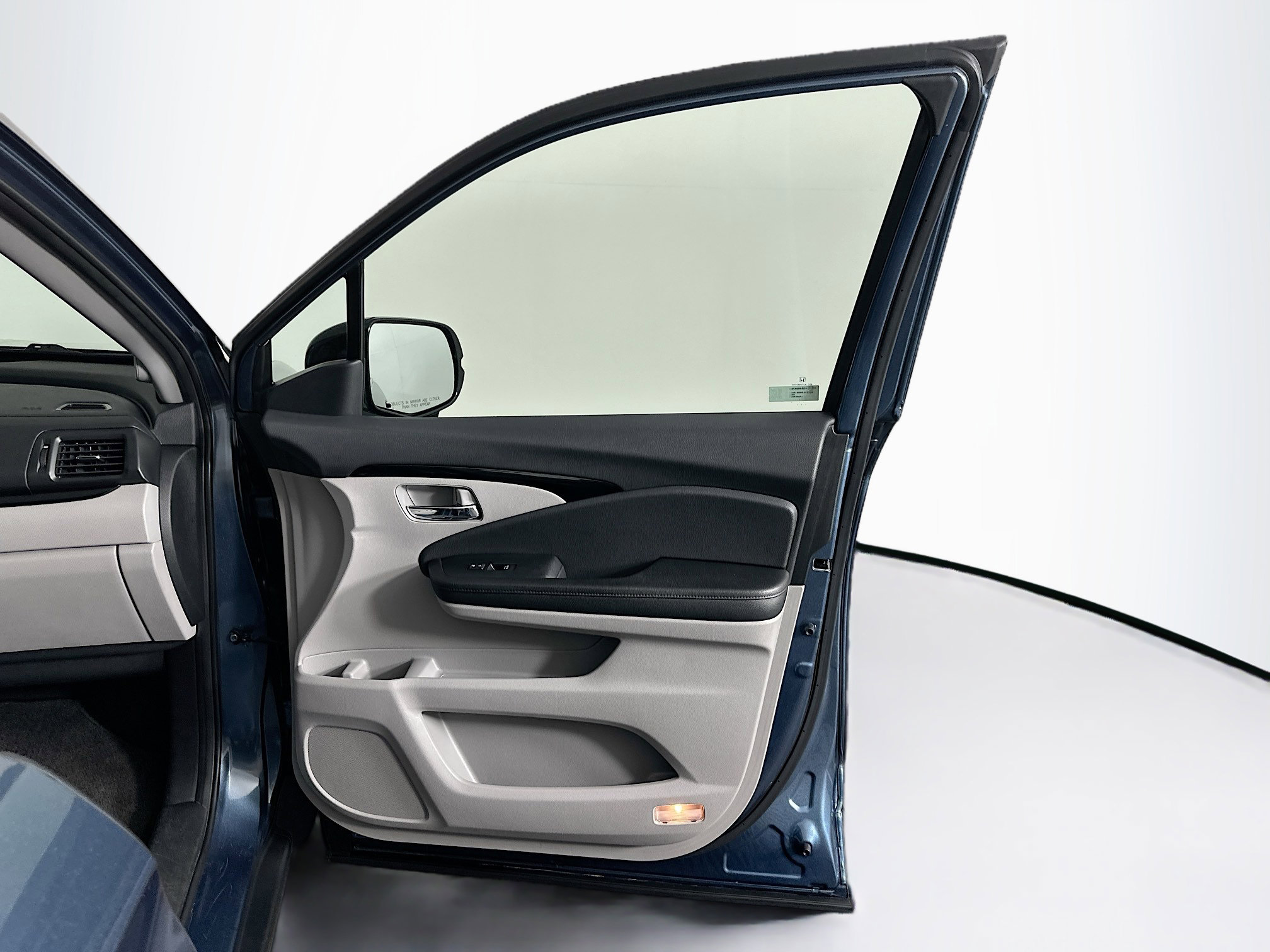 Used 2017 Honda Pilot Touring image 34