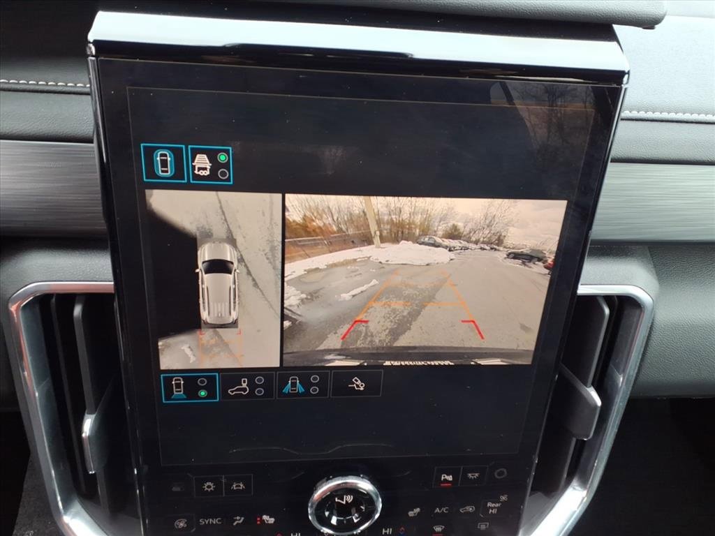 Used 2025 GMC Acadia Elevation image 30