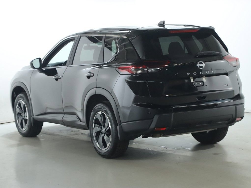 Certified 2026 Nissan Rogue SV image 41