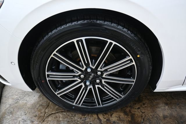 Used 2017 Lincoln Continental Reserve w/ Technology Package image 10