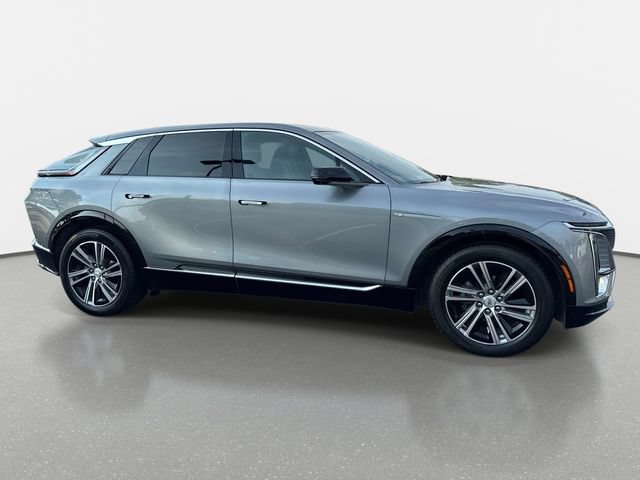 Certified 2024 Cadillac Lyriq Luxury w/ LPO, Floor Liner Package AWD/4WD image 7