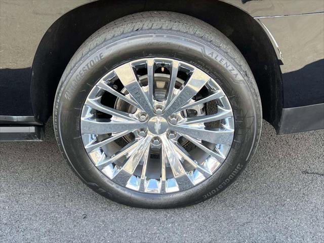 Used 2022 Chevrolet Suburban High Country AWD/4WD image 10