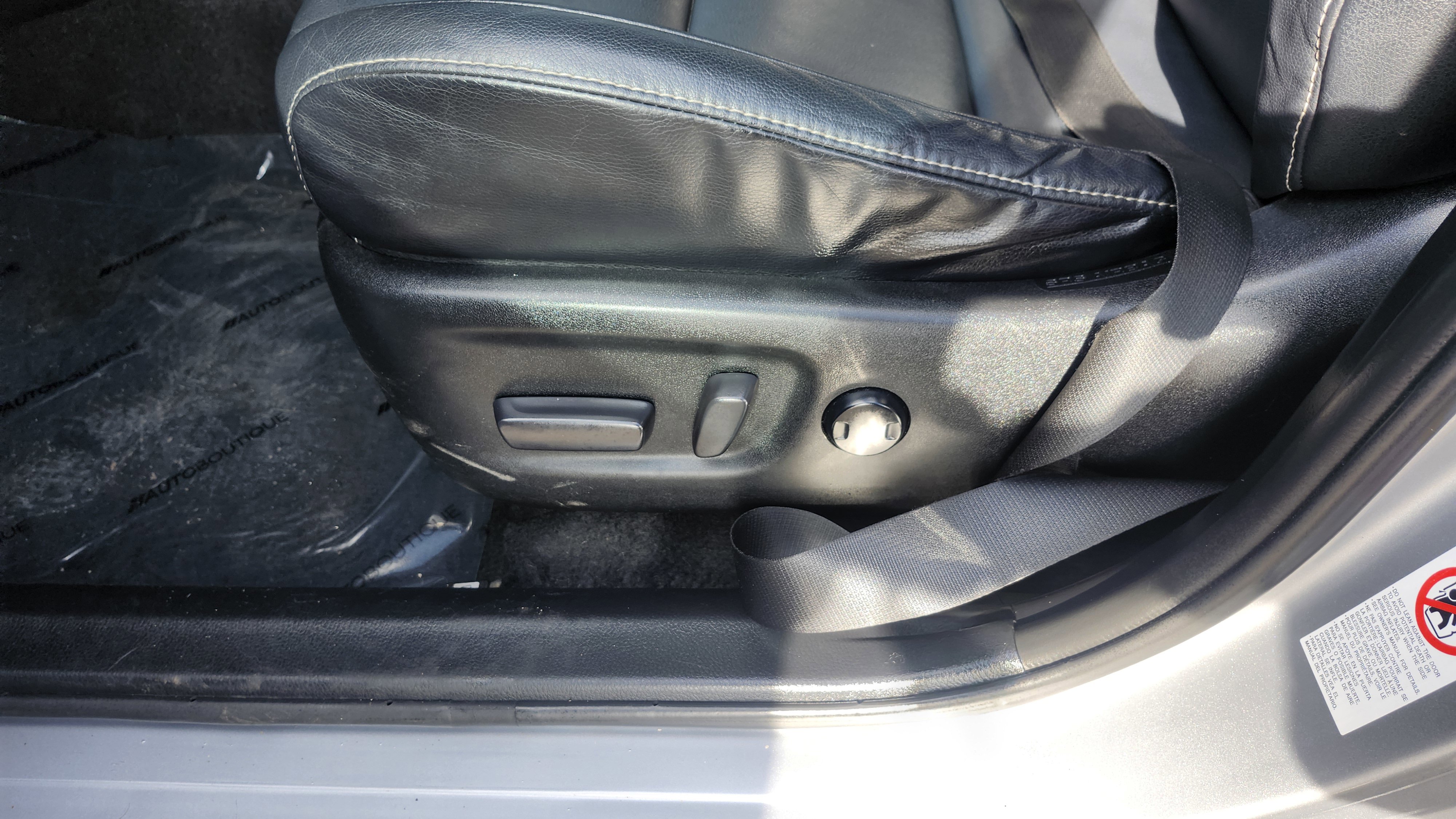 Used 2016 Toyota RAV4 Limited image 24