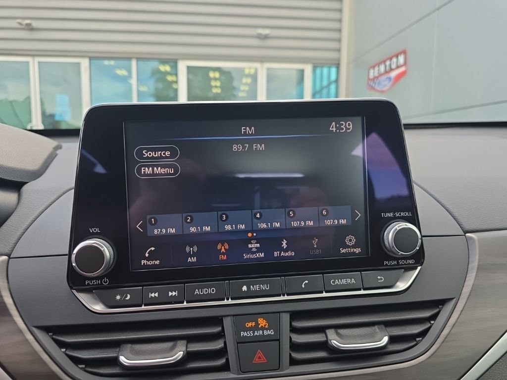 Used 2025 Nissan Altima 2.5 SV FWD image 20