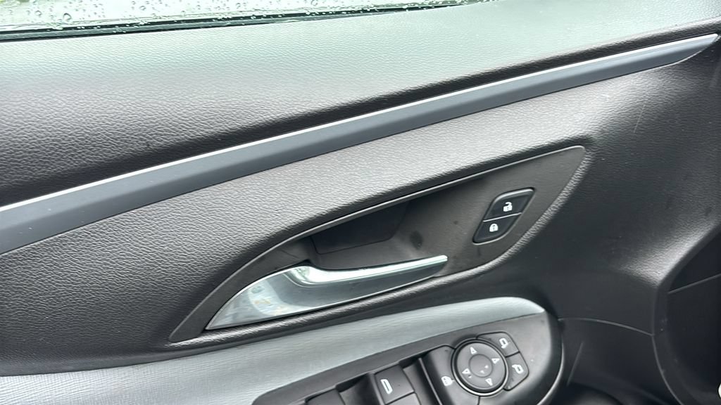 Used 2025 Buick Envista Preferred FWD image 10