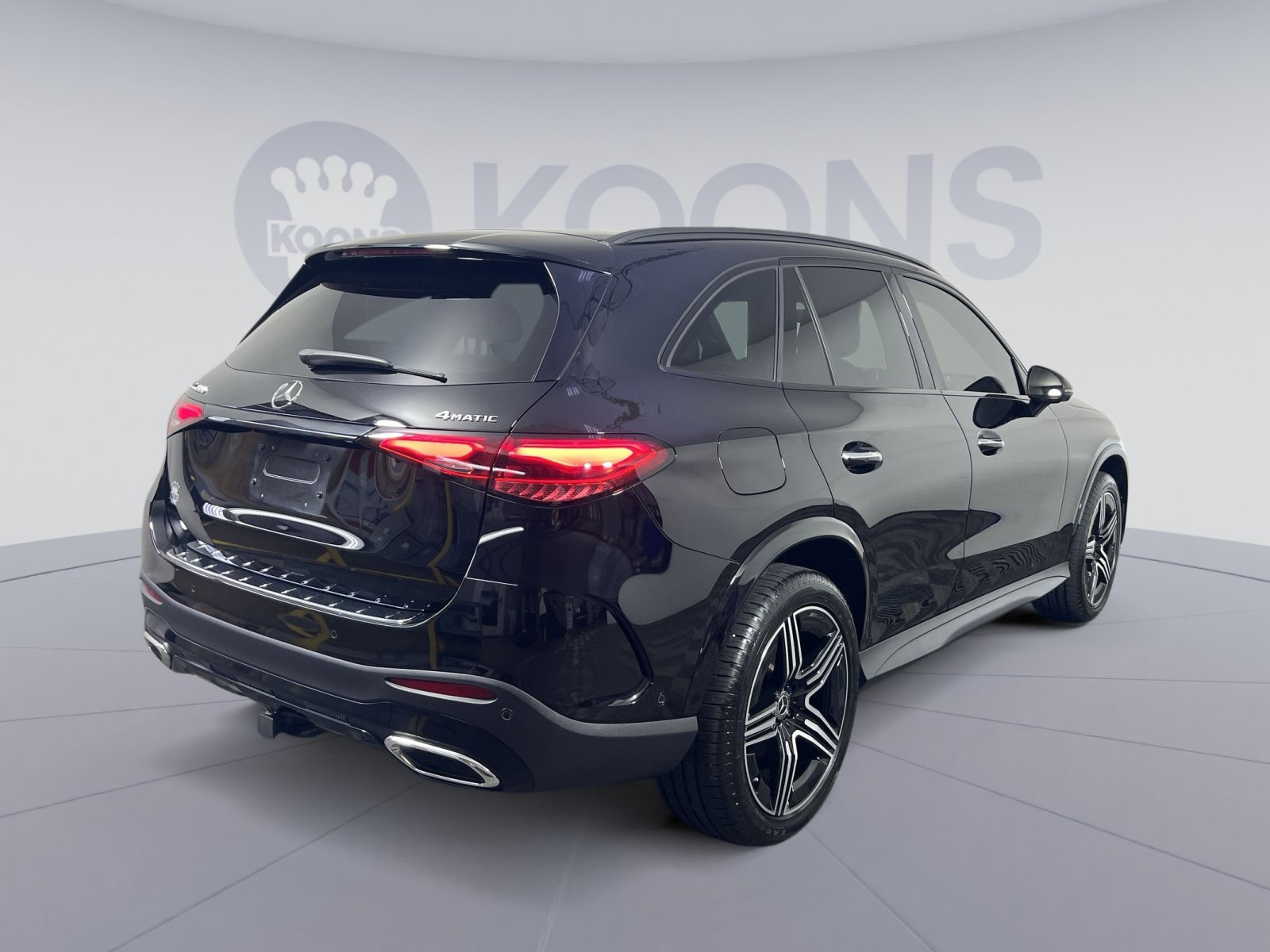 Used 2023 Mercedes-Benz GLC 300 4MATIC image 7