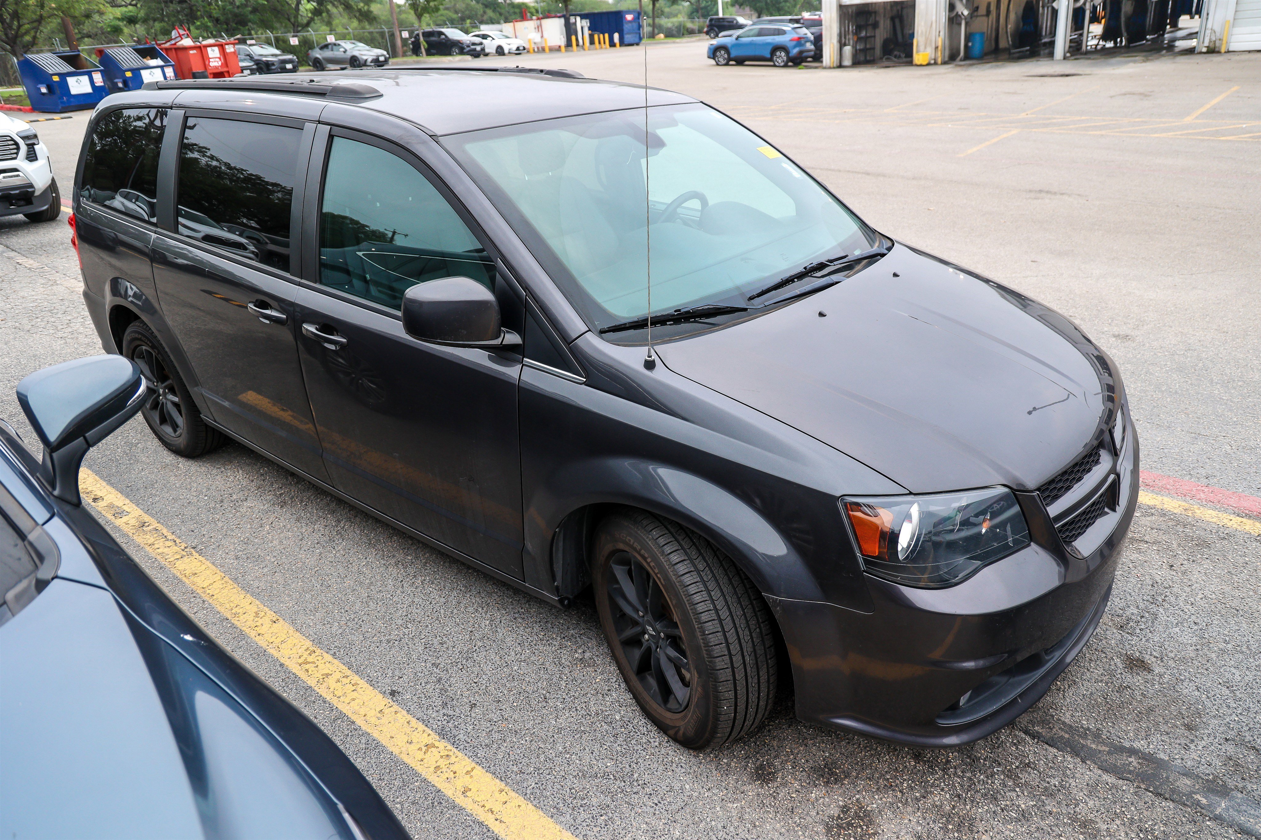 Used 2019 Dodge Grand Caravan GT FWD image 5