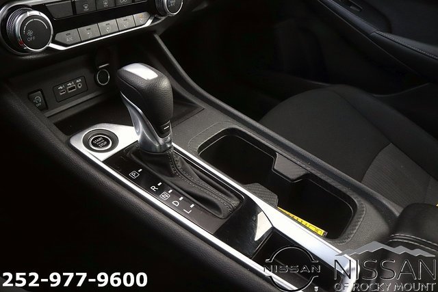 Certified 2024 Nissan Sentra SV image 19