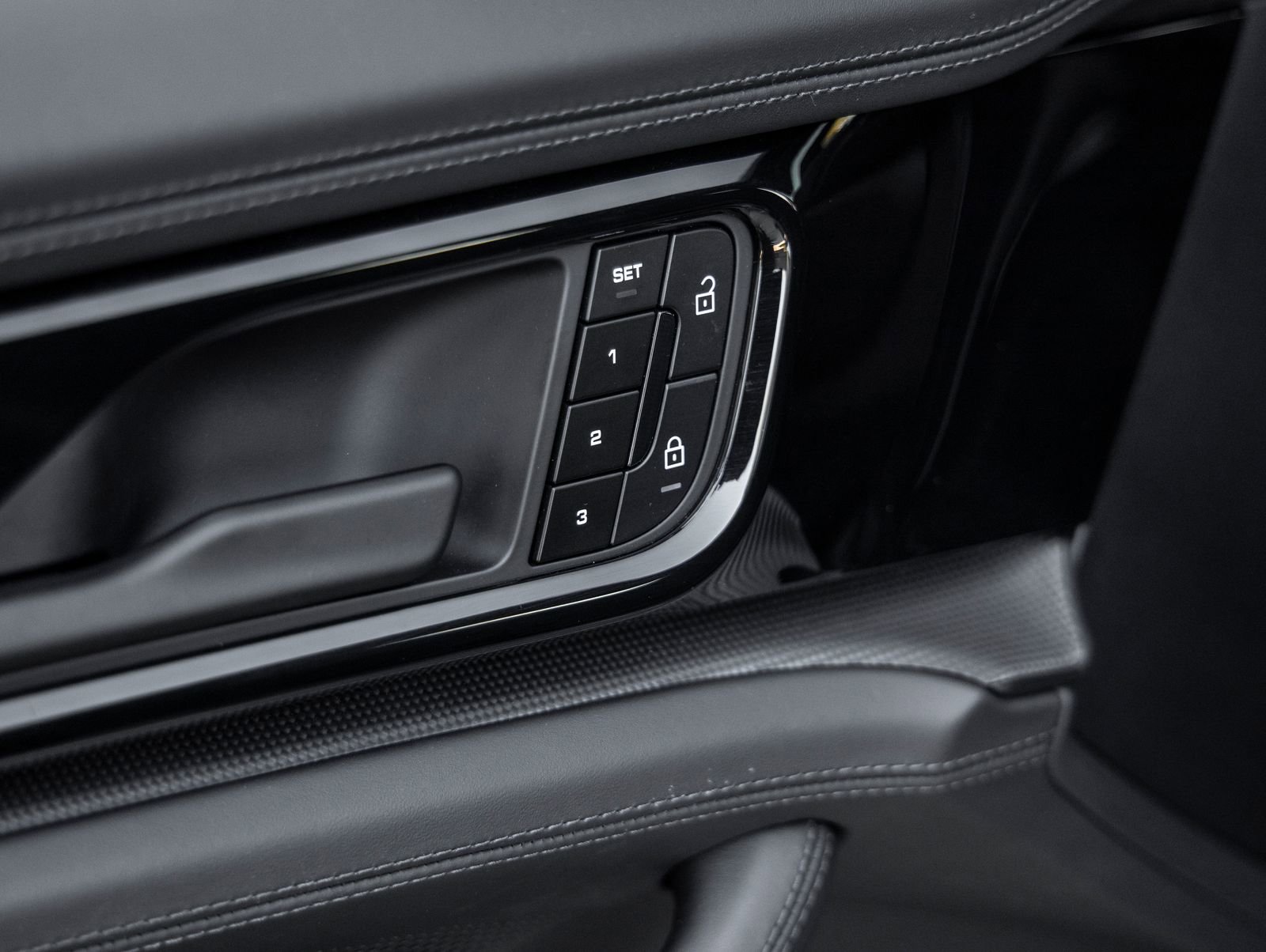 Used 2025 Porsche Panamera Turbo image 20