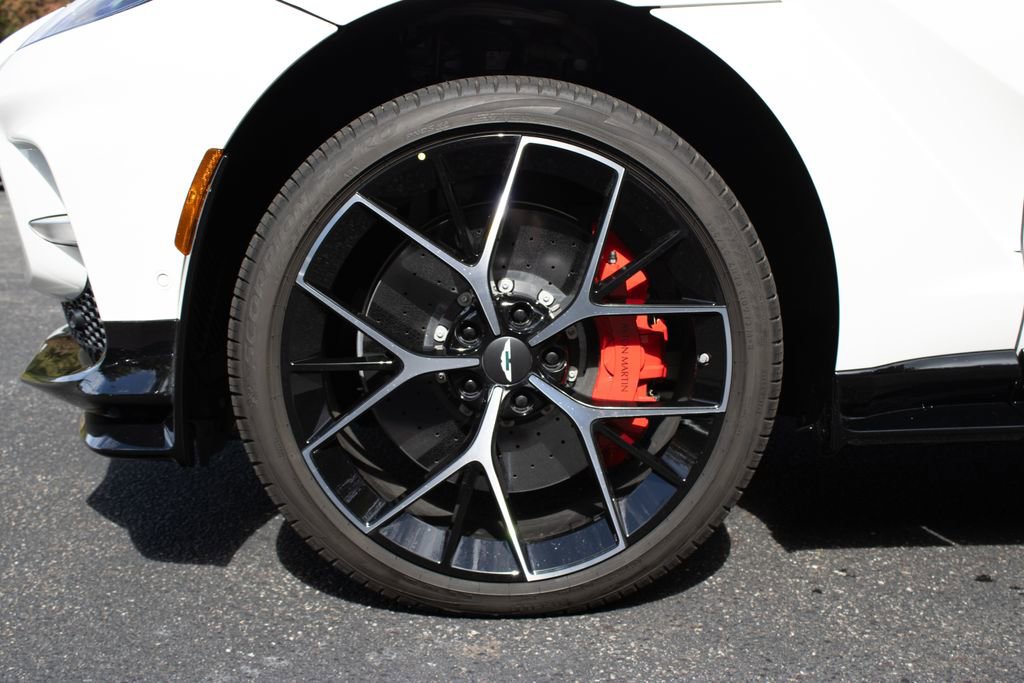 Used 2025 Aston Martin DBX 707 image 7