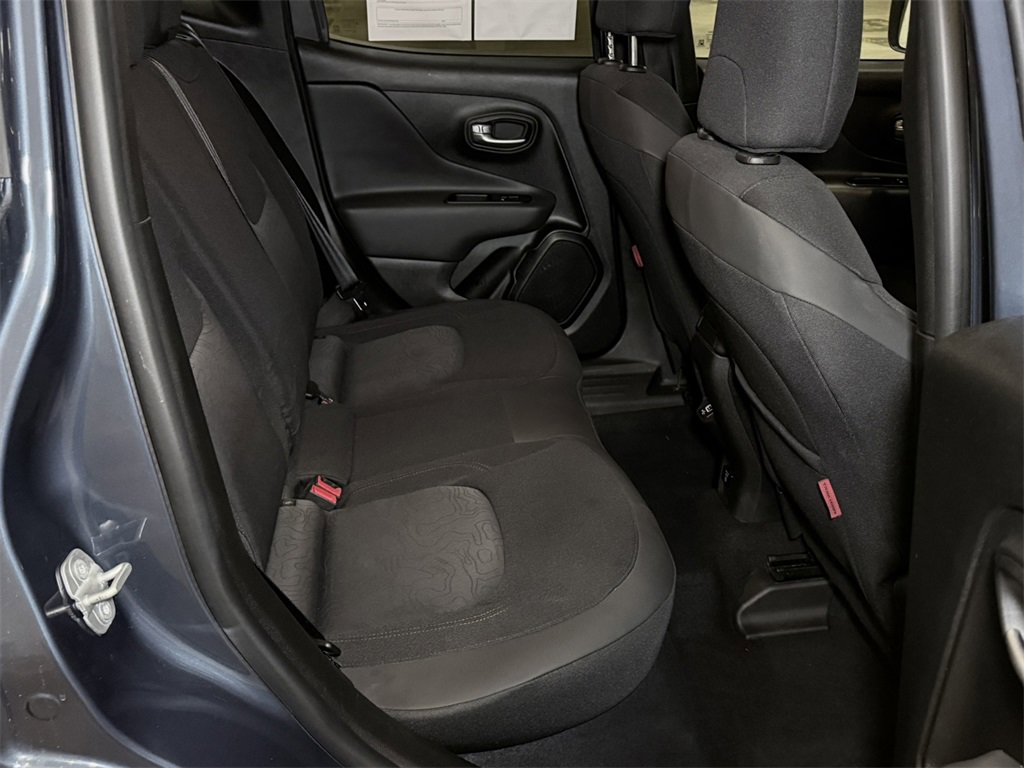 Used 2020 Jeep Renegade Trailhawk image 14