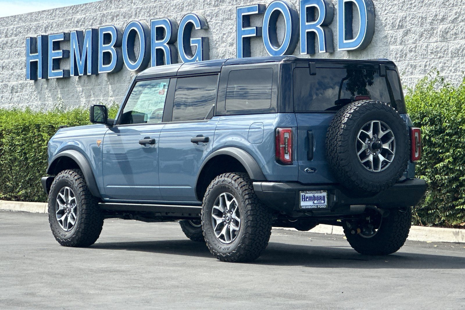 New 2025 Ford Bronco Badlands image 6
