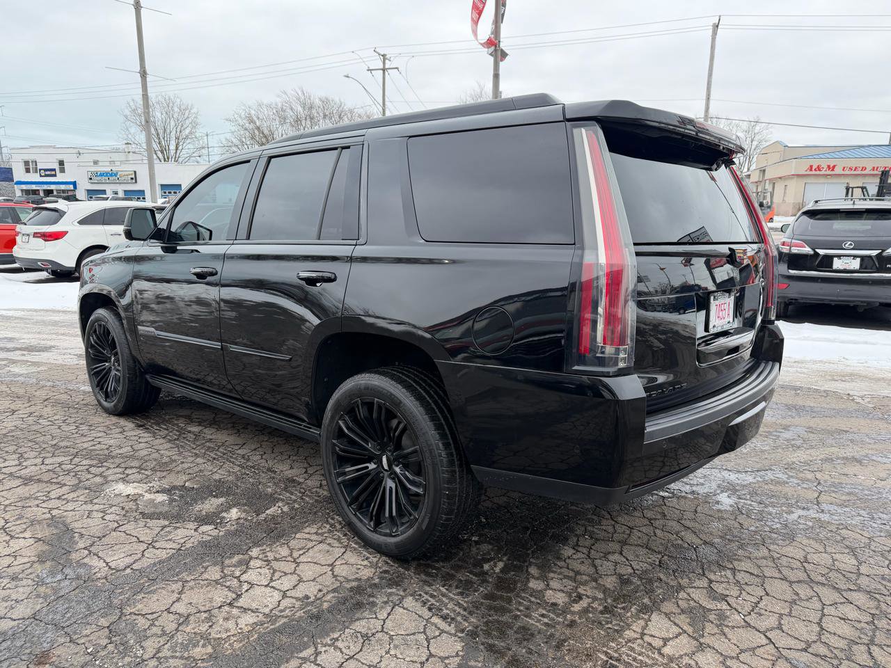 Used 2018 Cadillac Escalade Premium Luxury RWD image 5