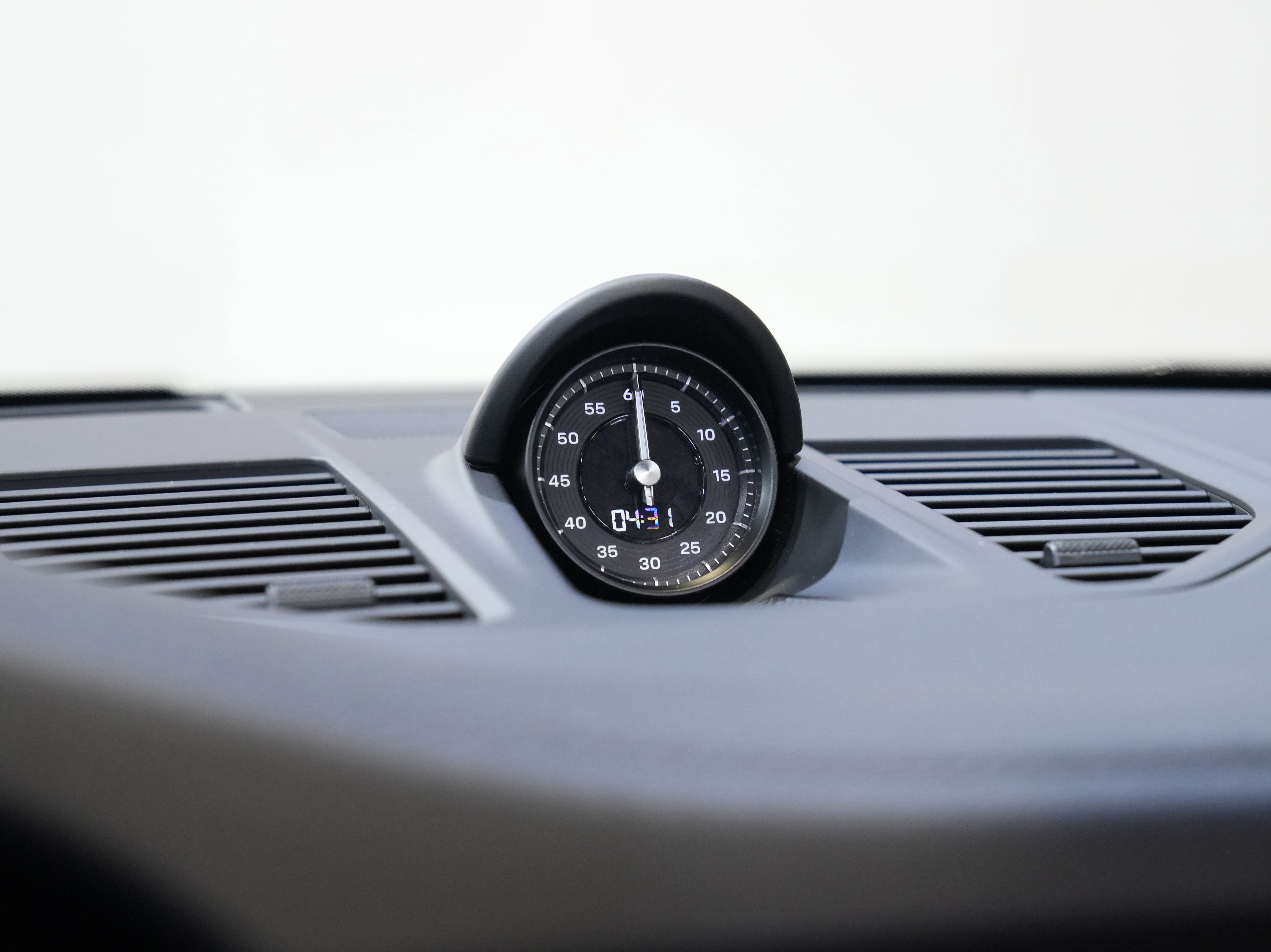 Used 2021 Porsche 911 Carrera S image 39