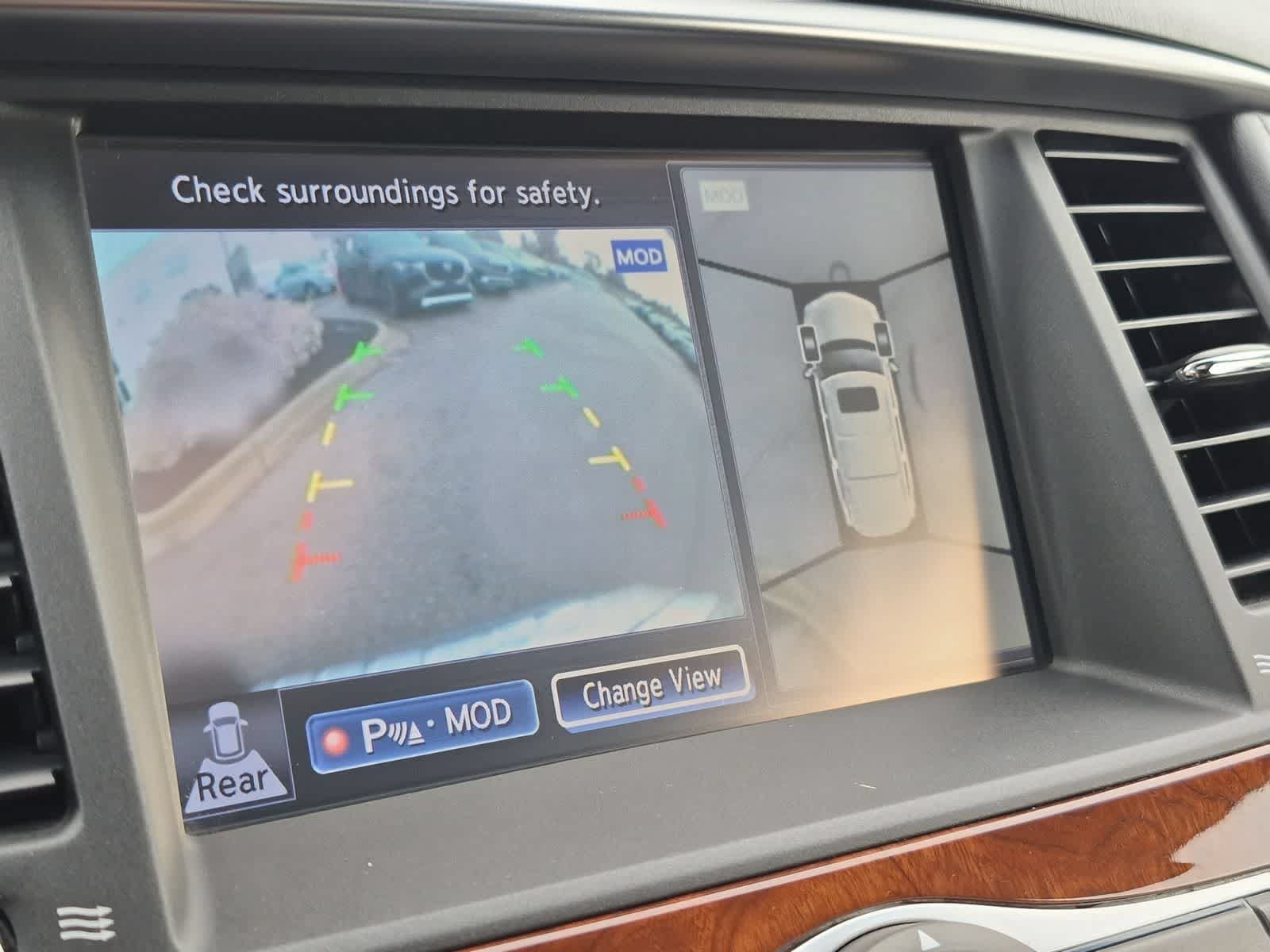Used 2015 INFINITI QX80 4WD w/ Deluxe Technology Package image 31