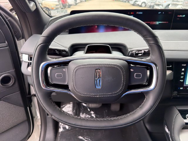 New 2027 Lincoln Navigator Reserve w/ Jet Appearance Package AWD/4WD image 25