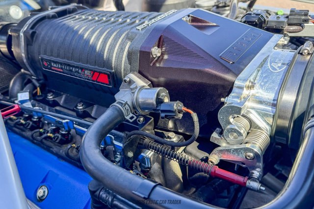 Used 2005 Ford GT RWD image 24