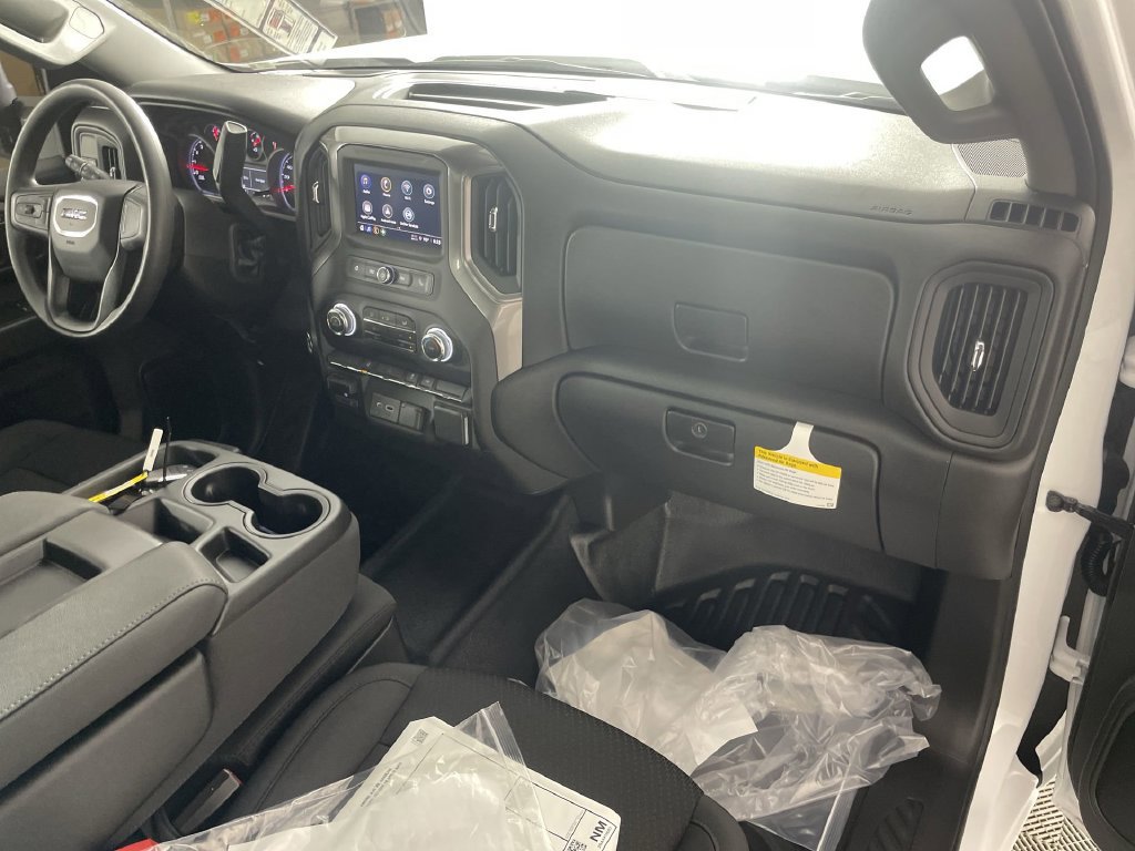 New 2025 GMC Sierra 2500 Pro w/ Convenience Package RWD image 26