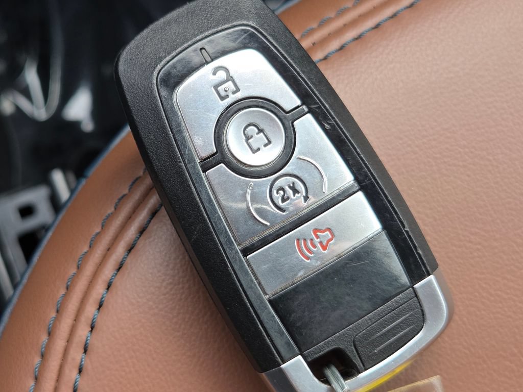 Used 2024 Ford Maverick Lariat w/ FX4 Off-Road Package AWD/4WD image 39