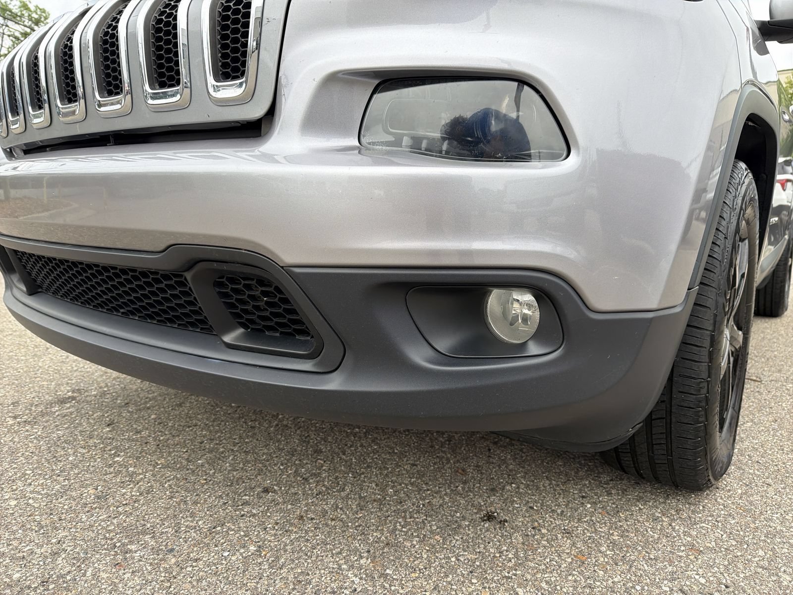 Used 2017 Jeep Cherokee Latitude w/ Safety/Convenience Group AWD/4WD image 12