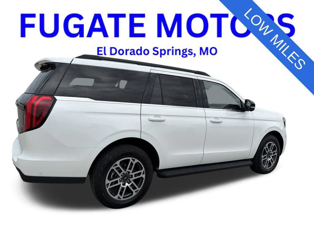 Used 2025 Ford Expedition Active AWD/4WD image 4