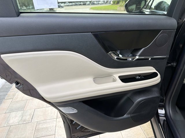 New 2025 Lincoln Corsair Grand Touring w/ Equipment Group 301A AWD/4WD image 15