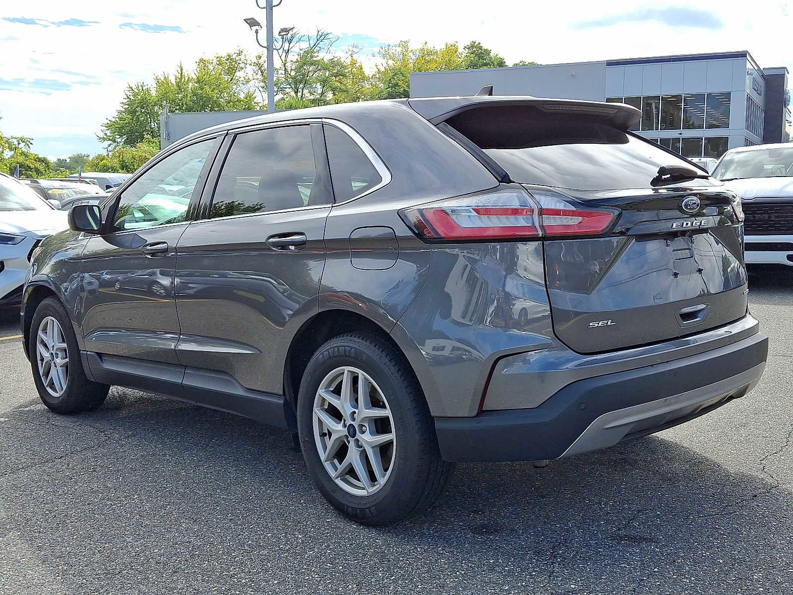 Used 2022 Ford Edge SEL AWD/4WD image 4