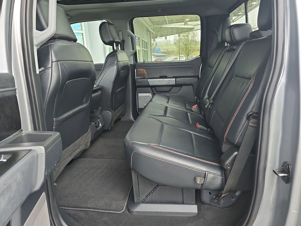 Used 2024 Ford F450 Lariat image 29