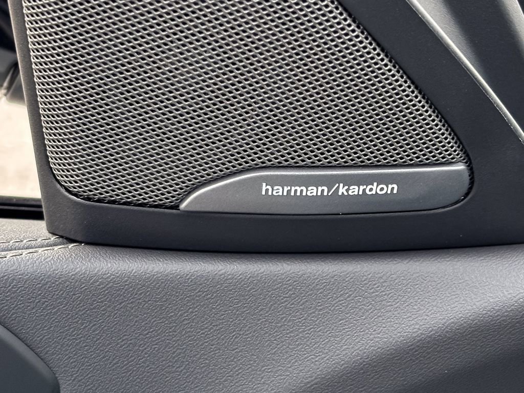 New 2026 BMW X6 M60i image 11