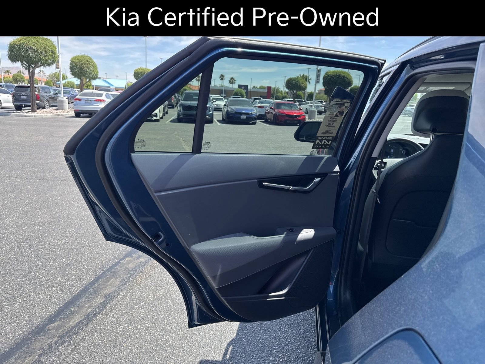 Certified 2023 Kia Niro EX Touring FWD image 19