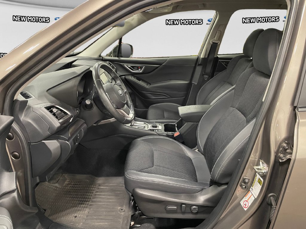 Used 2019 Subaru Forester Premium w/ All-Weather Package AWD/4WD image 9