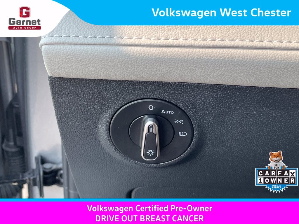 Certified 2025 Volkswagen Taos SEL AWD/4WD image 16